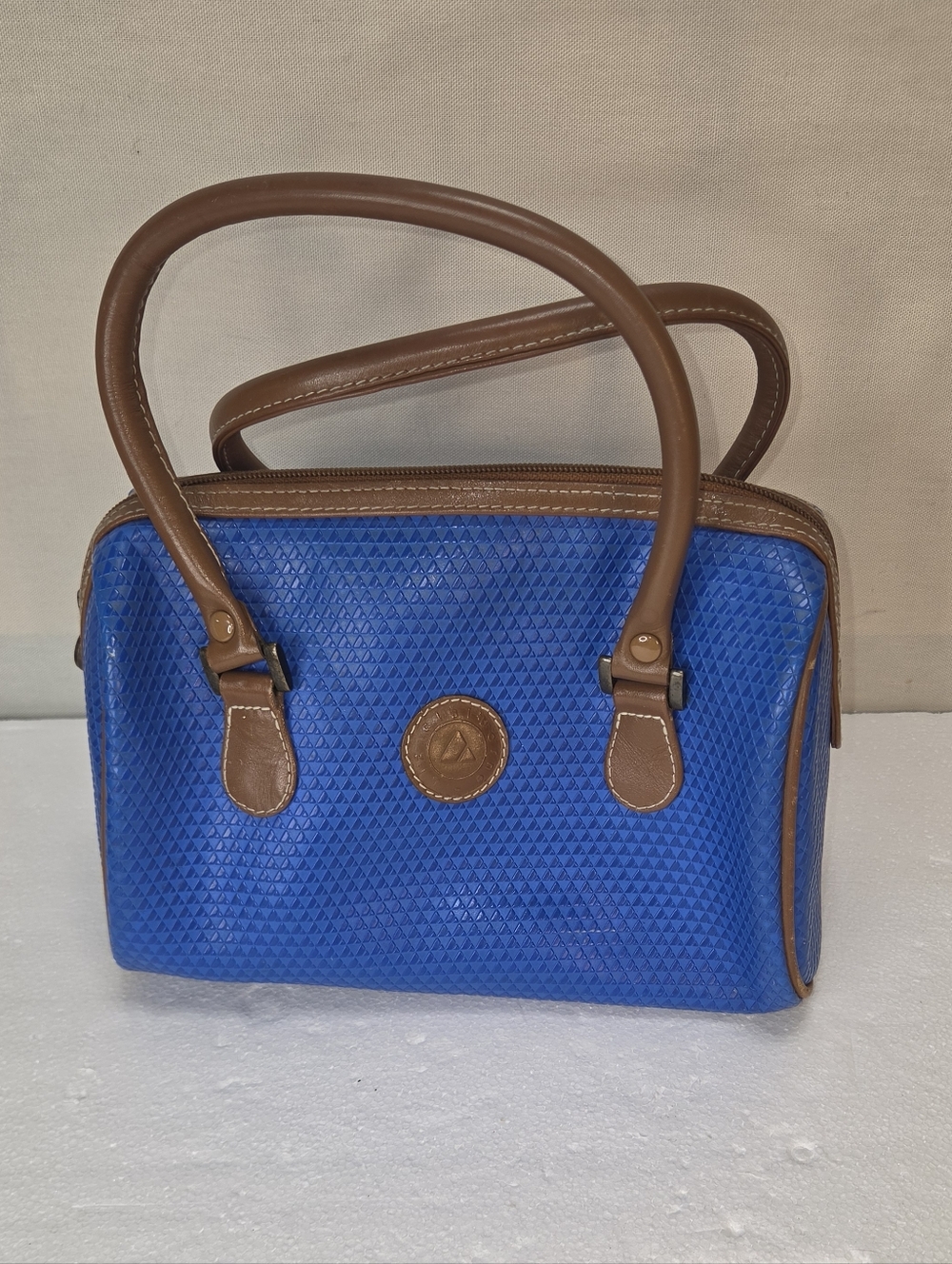 LIZ CLAIRBONE Blue and Brown Top-Handle Women's Satchel